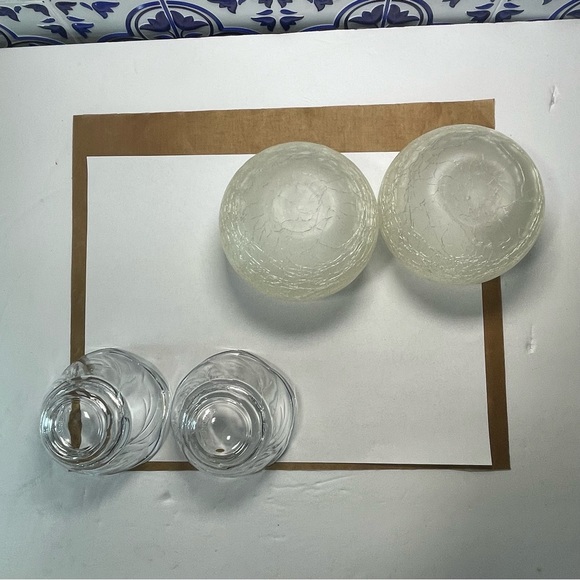 Vintage candleholders lot clear glass floral pattern & frosted crackle globe set - Picture 11 of 16